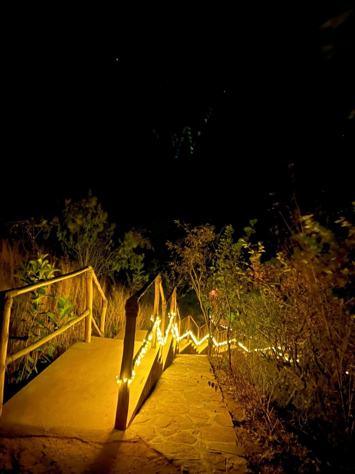 Akagera Ihema Lodges Buitenkant foto